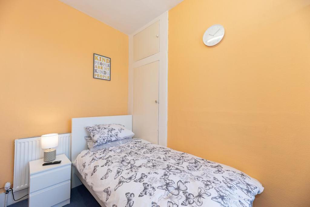 Appartement Barking Road Comfy House à Londres Extérieur photo