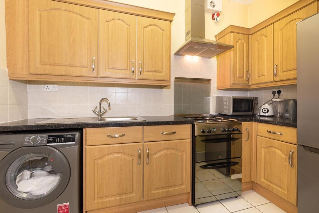 Appartement Barking Road Comfy House à Londres Extérieur photo